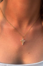 JESÚS | COLLAR DE CRUZ CORONADA EN ORO Y PLATA