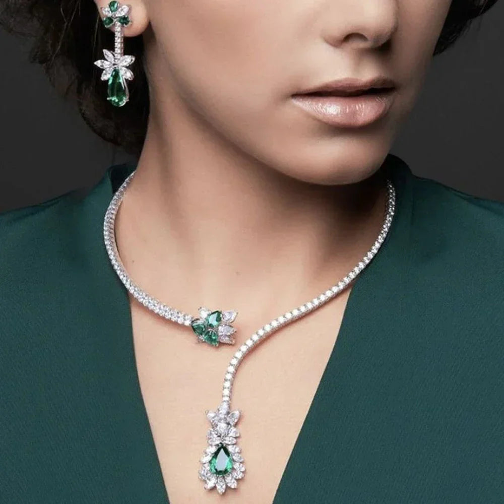 NOELIA | COLLAR FLOR DE ESMERALDA