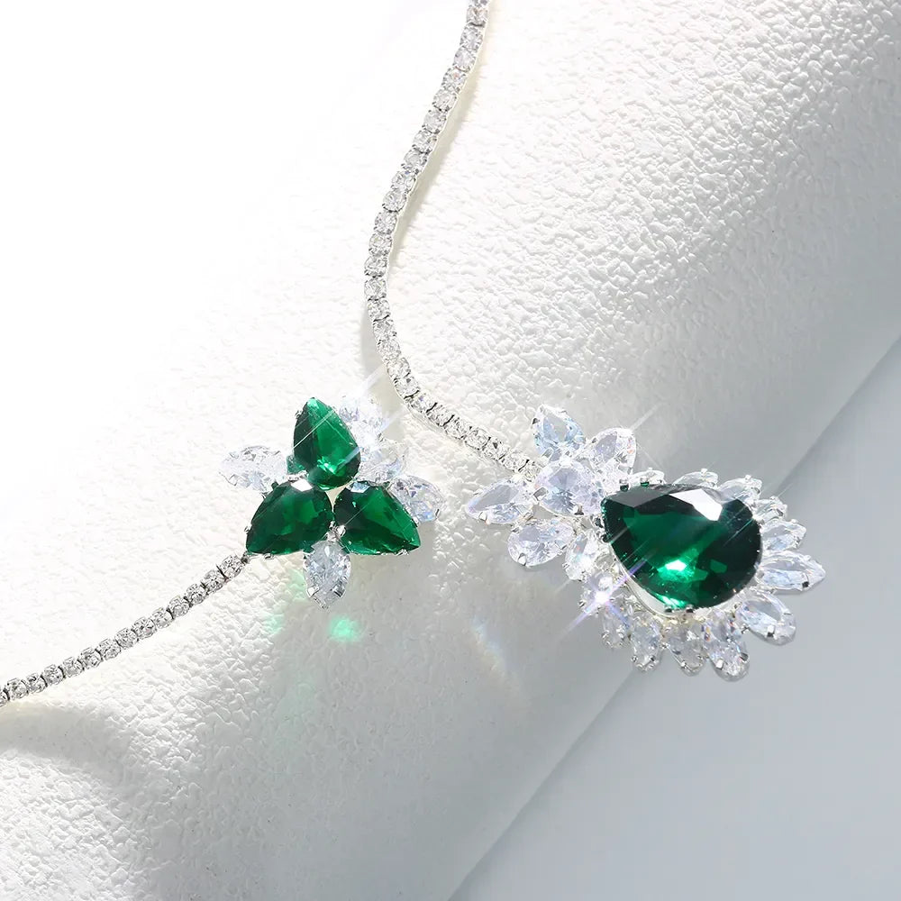 NOELIA | COLLAR FLOR DE ESMERALDA