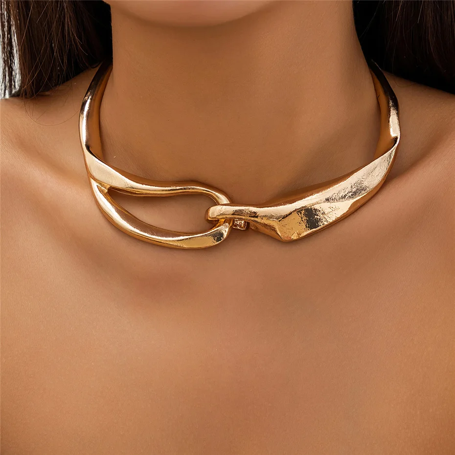 COLLAR CON TEXTURA AUDAZ