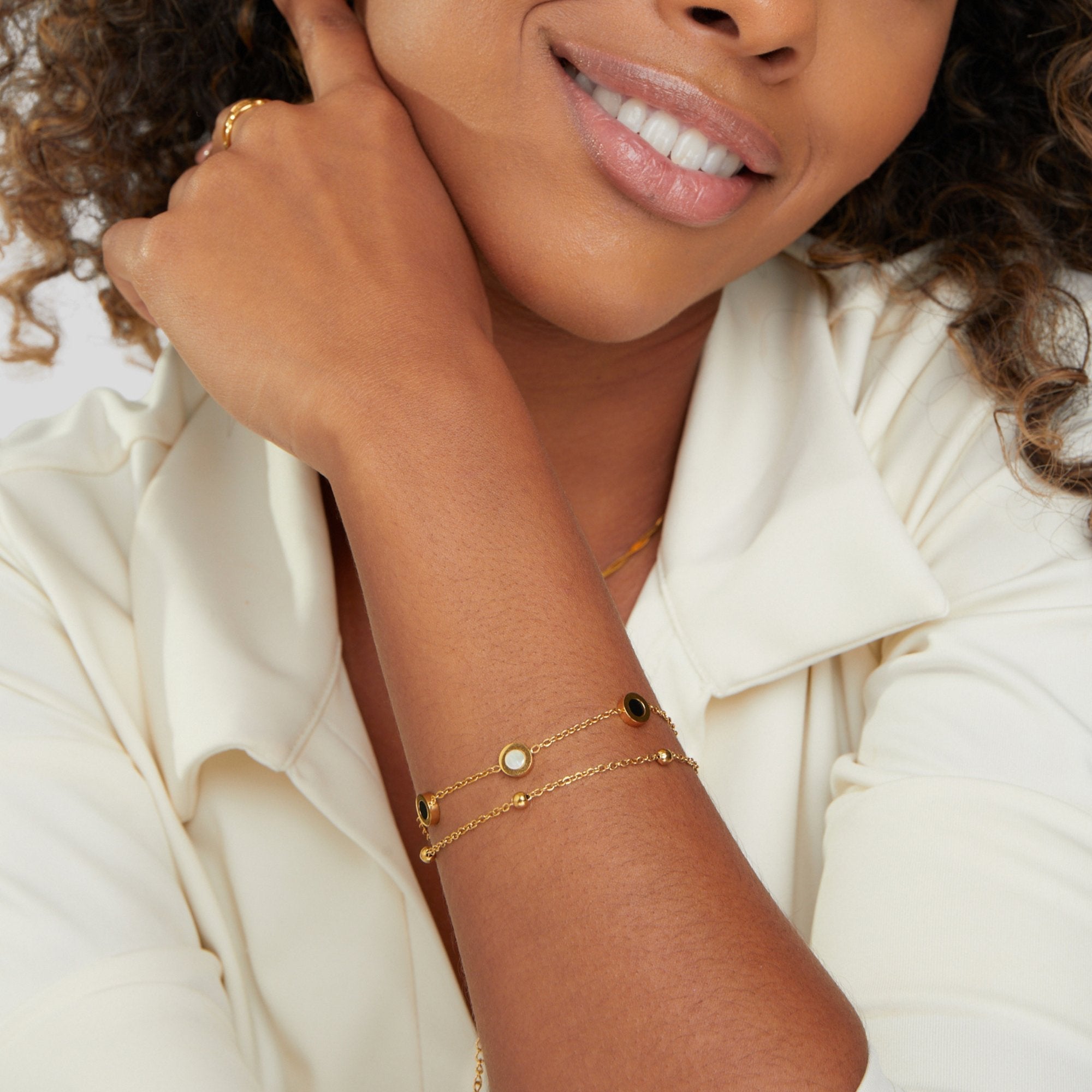 PULSERA DE ÓNIX Y PIEDRA BLANCA